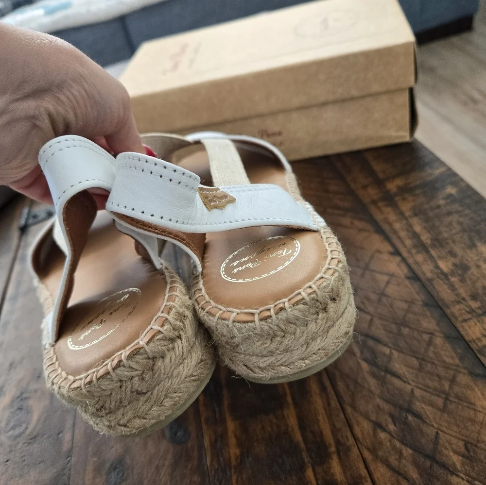 Toni Pons Etna Espadrille Sandal. Color: White Leather. Size US 11. New.